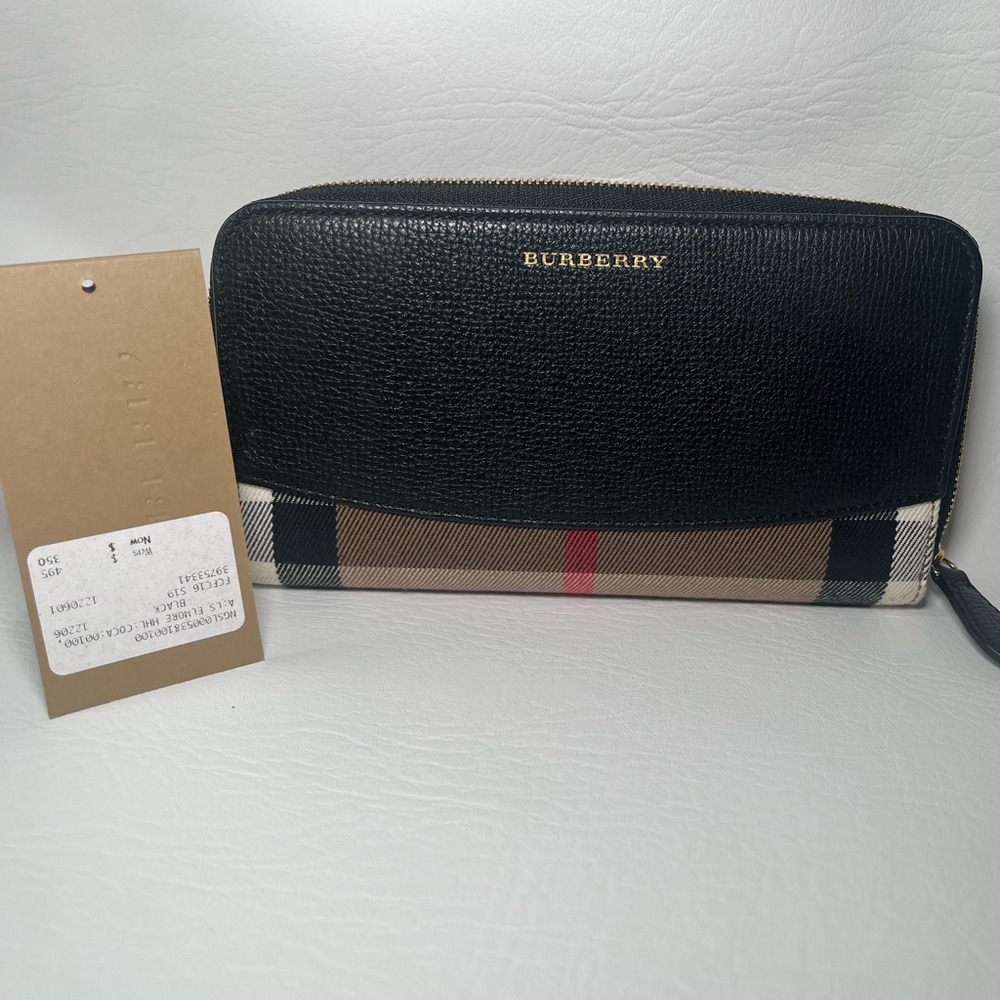 Burberry Elmore House Check & Black Leather Zip-Around Wallet – Like New